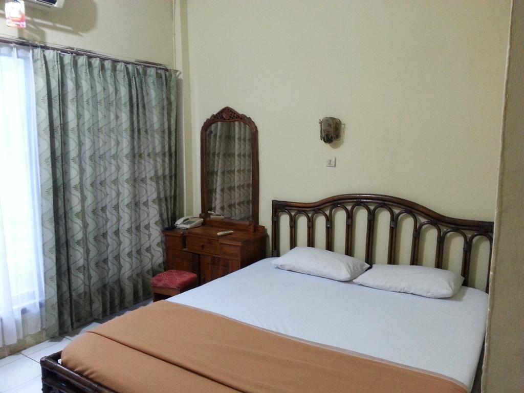 Le Paradis Hotel Palembang Exterior photo