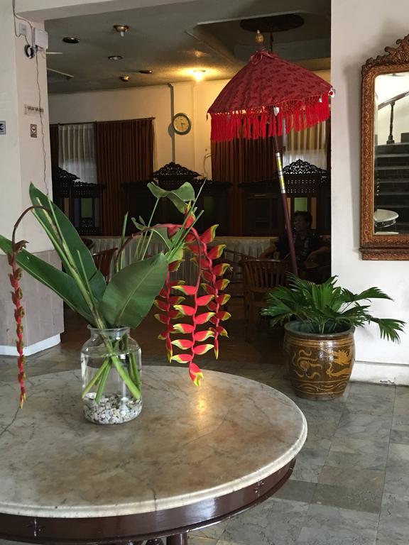 Le Paradis Hotel Palembang Exterior photo