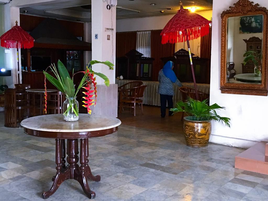 Le Paradis Hotel Palembang Exterior photo